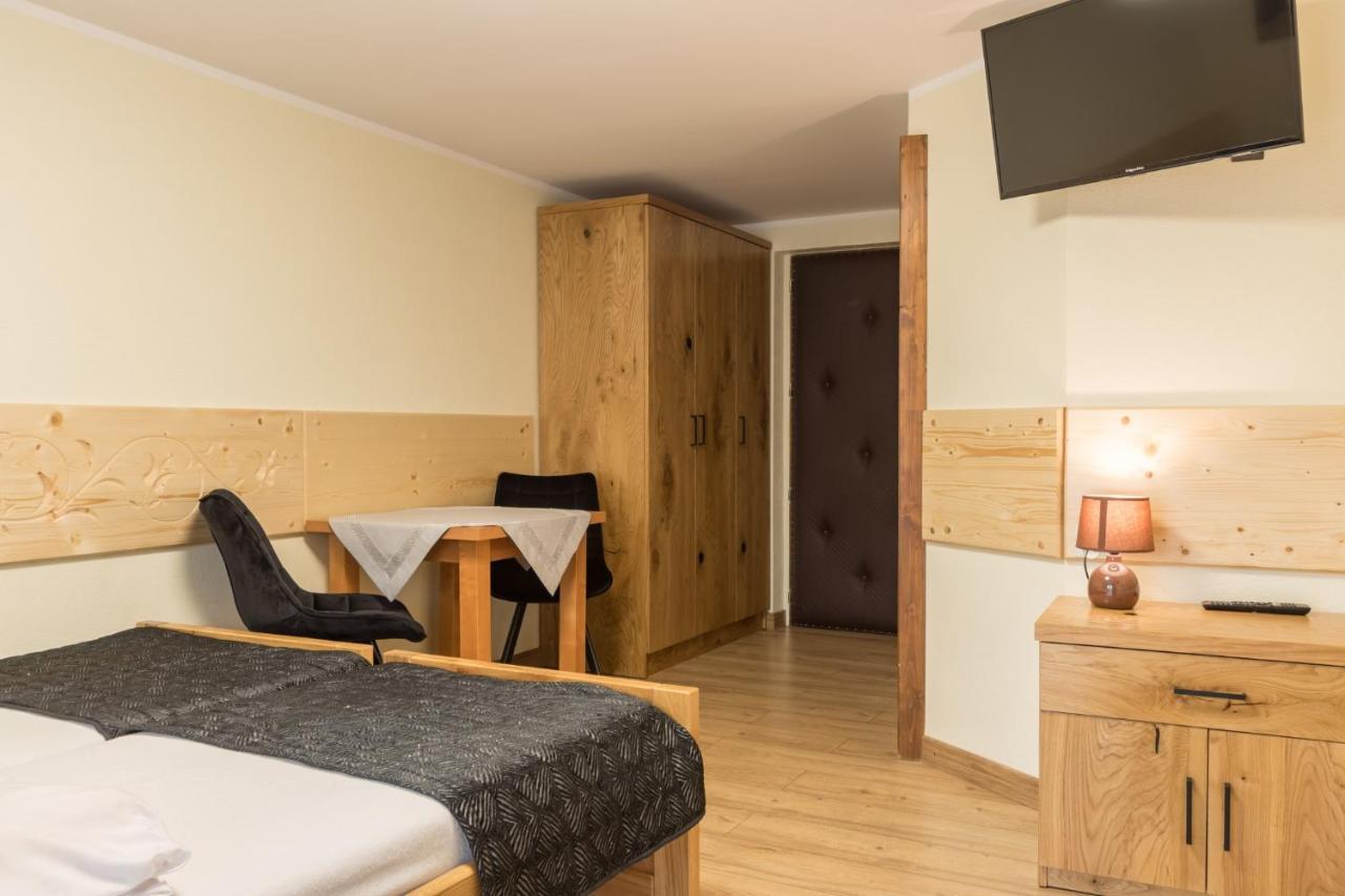 Lesny Dwor Bed & Breakfast Murzasichle Bagian luar foto